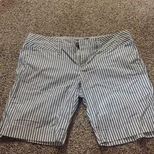 American Eagle Shorts size 8